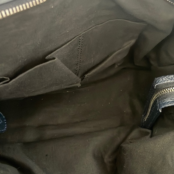 Balenciaga City Bag Medium shoulder strap & handles - Picture 11 of 16